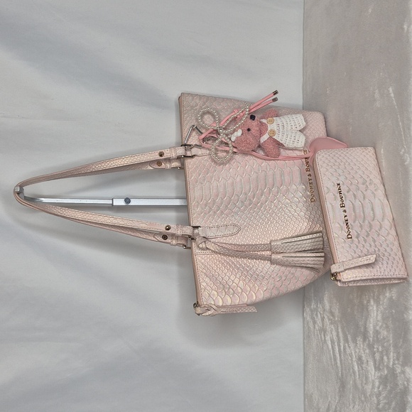 Dooney & Bourke 3pc Caldwell Maxine Snake Embossed Leather Tote & Wallet - Picture 4 of 17